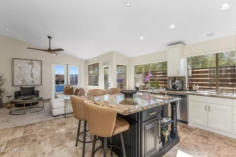 Kitchen - 4605 E Swilling Rd, Phoenix, AZ 85050 photo 2 of 4