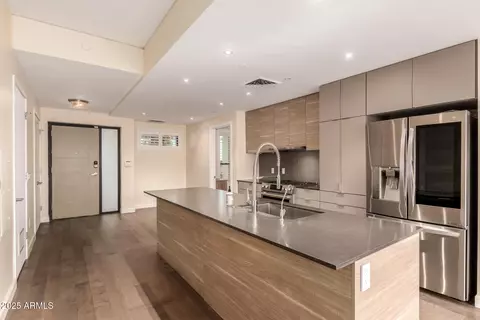 2300 E Campbell Ave #114, Phoenix, AZ 85016