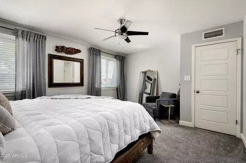 Bedroom - 3759 E Charter Oak Rd, Phoenix, AZ 85032 photo 2 of 3