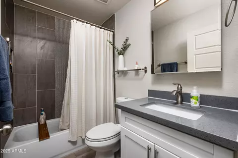 Bath - 3759 E Charter Oak Rd, Phoenix, AZ 85032 photo 2 of 2