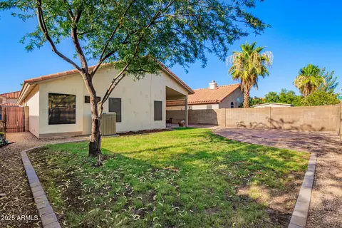 Exterior - 4515 E Verbena Dr, Phoenix, AZ 85044 photo 6 of 7