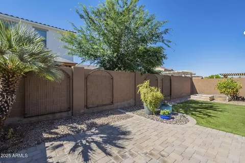 Exterior - 10609 E Durant Dr, Mesa, AZ 85212 photo 4 of 7
