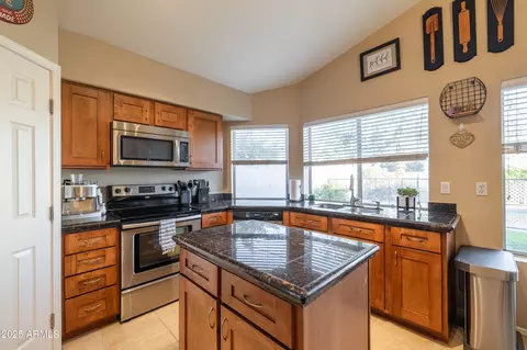 Kitchen - 7463 E Monte Ave, Mesa, AZ 85209 photo 2 of 6