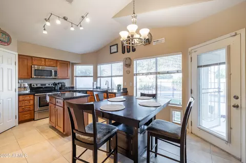 Kitchen - 7463 E Monte Ave, Mesa, AZ 85209 photo 5 of 6