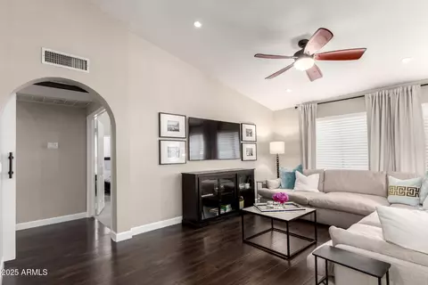 8875 S Ash Ave, Tempe, AZ 85284 photo 12