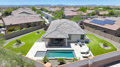 18000 W Thistle Landing Dr, Goodyear, AZ 85338
