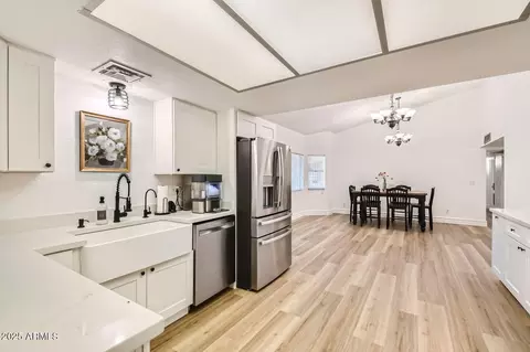 Kitchen - 624 N Ashbrook Cir, Mesa, AZ 85213 photo 3 of 3