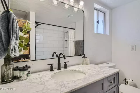 Bath - 624 N Ashbrook Cir, Mesa, AZ 85213 photo 6 of 9
