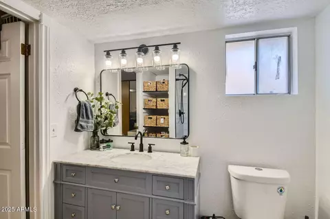 Bath - 624 N Ashbrook Cir, Mesa, AZ 85213 photo 4 of 9