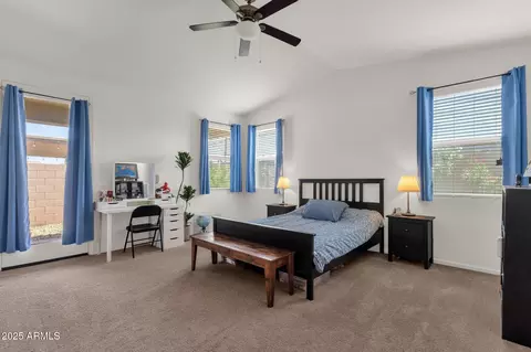 Bedroom - 1725 E Chanute Pass, Phoenix, AZ 85040 photo 4 of 6