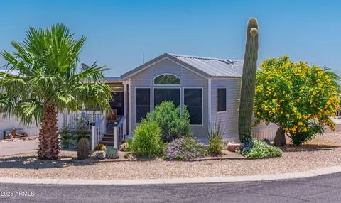21325 W Outlaw Dr, Congress, AZ 85332