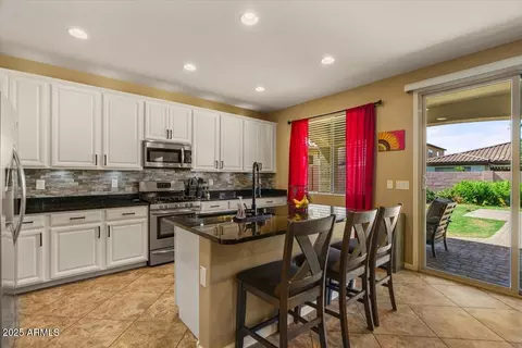 Kitchen - 3936 E Narrowleaf Dr, Gilbert, AZ 85298 photo 1 of 6