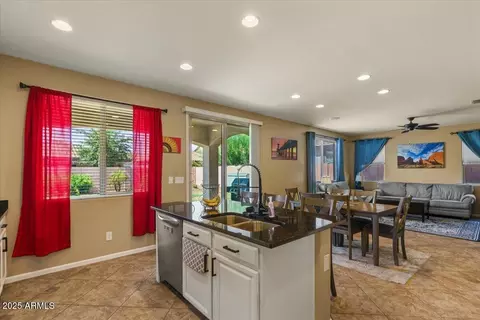 Kitchen - 3936 E Narrowleaf Dr, Gilbert, AZ 85298 photo 2 of 6