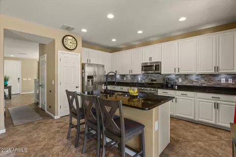 Kitchen - 3936 E Narrowleaf Dr, Gilbert, AZ 85298 photo 6 of 6