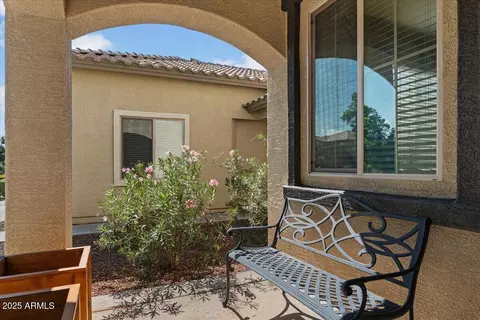 Exterior - 3936 E Narrowleaf Dr, Gilbert, AZ 85298 photo 3 of 5