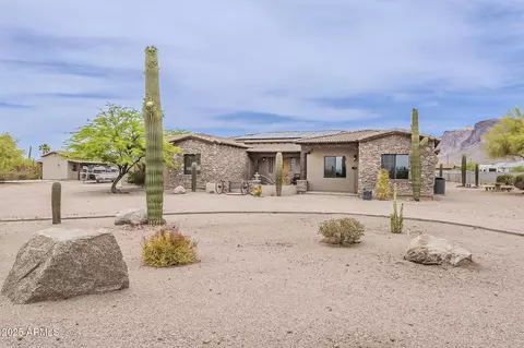 Exterior - 5380 E 14th Ave, Apache Junction, AZ 85119 photo 2 of 9
