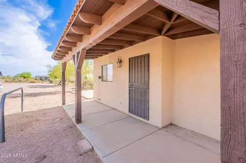 Exterior - 5380 E 14th Ave, Apache Junction, AZ 85119 photo 6 of 9