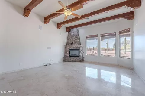 Living - 5380 E 14th Ave, Apache Junction, AZ 85119 photo 1 of 5