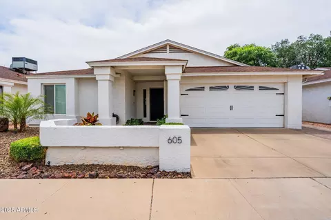605 W Sandra Terrace Ter, Phoenix, AZ 85023