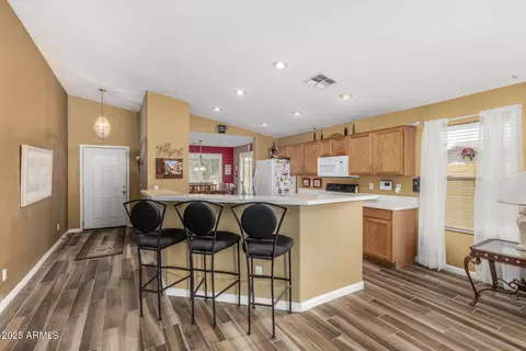 Entry Way - 7003 S 23rd Ln, Phoenix, AZ 85041 photo 1 of 2