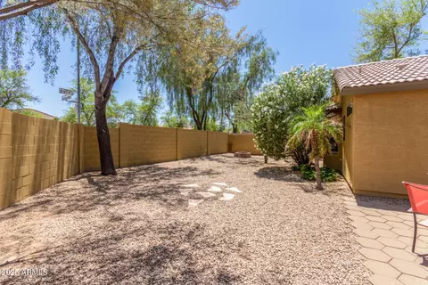 Exterior - 7003 S 23rd Ln, Phoenix, AZ 85041 photo 7 of 9