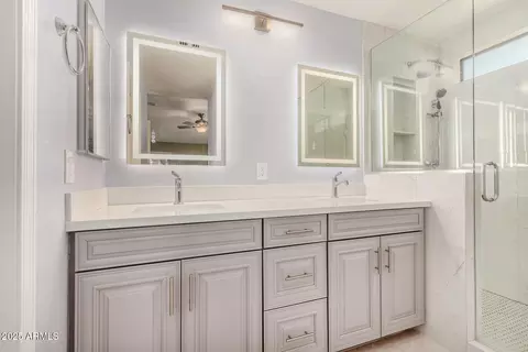 Bath - 7003 S 23rd Ln, Phoenix, AZ 85041 photo 1 of 5