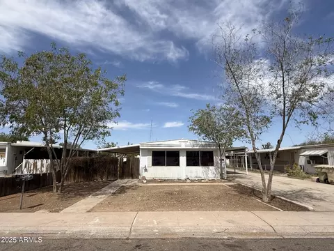 7122 N 68th Dr, Glendale, AZ 85303