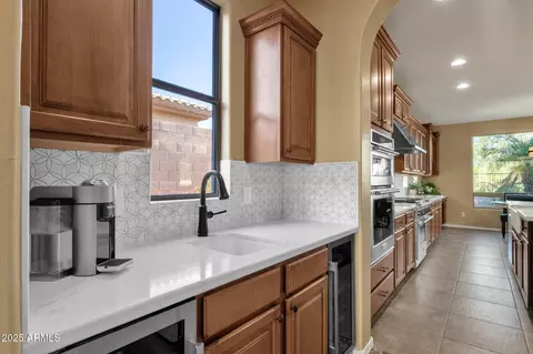 Kitchen - 16401 S 29th Ave, Phoenix, AZ 85045 photo 6 of 6