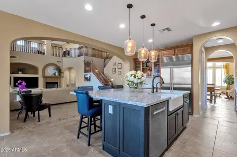 Kitchen - 16401 S 29th Ave, Phoenix, AZ 85045 photo 3 of 6