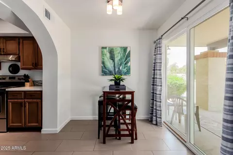 Dining - 811 Eugie Ave, Phoenix, AZ 85022 photo 2 of 2