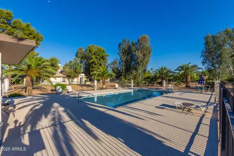 Exterior - 811 Eugie Ave, Phoenix, AZ 85022 photo 9 of 12