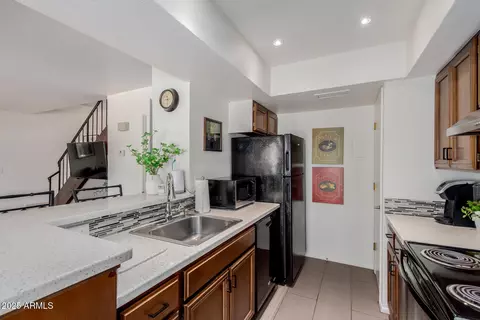 Kitchen - 811 Eugie Ave, Phoenix, AZ 85022 photo 1 of 2