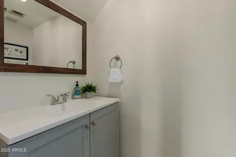 Bath - 811 Eugie Ave, Phoenix, AZ 85022 photo 1 of 1