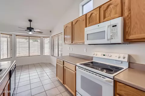 Kitchen - 7344 E Flower Ave, Mesa, AZ 85208 photo 5 of 6