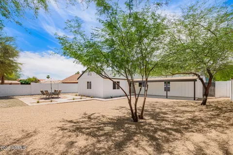 Exterior - 9855 S 47th Pl, Phoenix, AZ 85044 photo 4 of 5