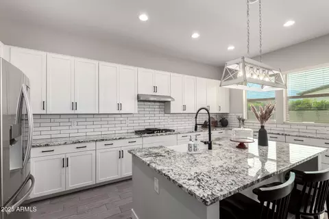 Kitchen - 3938 E Appaloosa Rd, Gilbert, AZ 85296 photo 2 of 4
