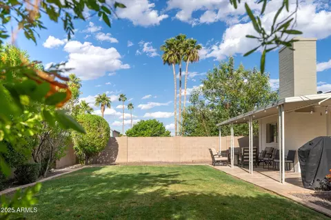 Exterior - 2418 E Hermosa Dr, Tempe, AZ 85282 photo 7 of 10