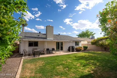 Exterior - 2418 E Hermosa Dr, Tempe, AZ 85282 photo 6 of 10