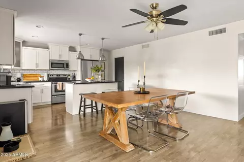 Dining - 2418 E Hermosa Dr, Tempe, AZ 85282 photo 3 of 3