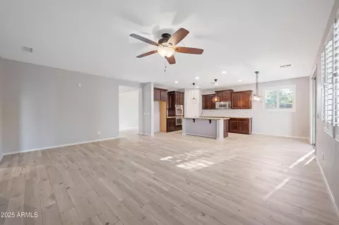 Living - 3822 E Amber Ln, Gilbert, AZ 85296 photo 3 of 7
