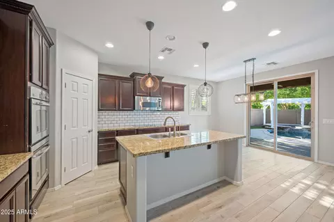 Kitchen - 3822 E Amber Ln, Gilbert, AZ 85296 photo 1 of 1