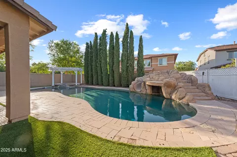 Exterior - 3822 E Amber Ln, Gilbert, AZ 85296 photo 4 of 7