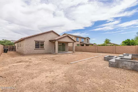 Exterior - 1926 W Carson Rd, Phoenix, AZ 85041 photo 4 of 8