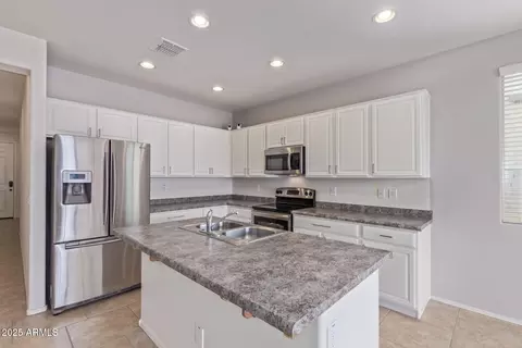 Kitchen - 1926 W Carson Rd, Phoenix, AZ 85041 photo 1 of 3