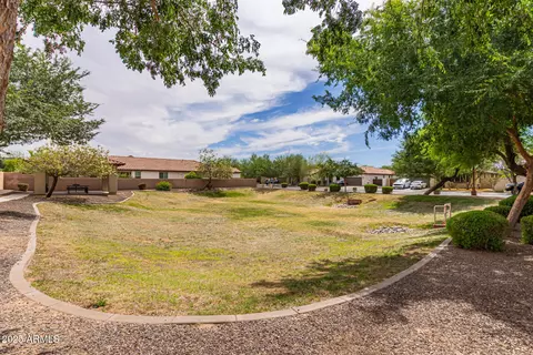 Exterior - 1926 W Carson Rd, Phoenix, AZ 85041 photo 8 of 8