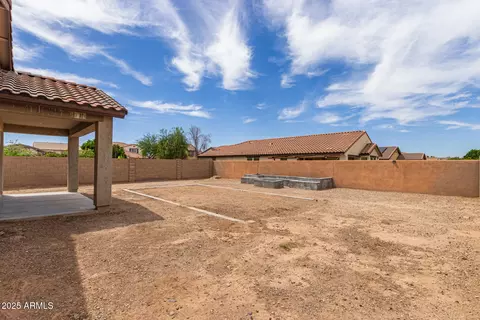 Exterior - 1926 W Carson Rd, Phoenix, AZ 85041 photo 6 of 8