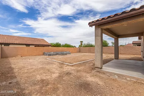 Exterior - 1926 W Carson Rd, Phoenix, AZ 85041 photo 1 of 8