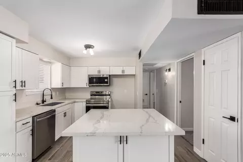 143 W Ray Rd, Chandler, AZ 85225