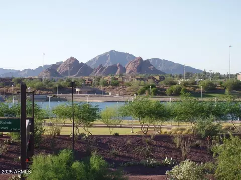 525 W Lakeside Dr #151, Tempe, AZ 85281