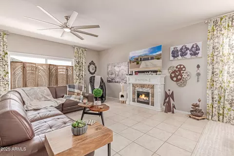 Living - 9429 E Grapefruit Dr, Florence, AZ 85132 photo 1 of 2